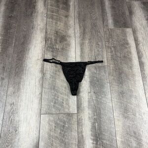 VS Black V String Thong
